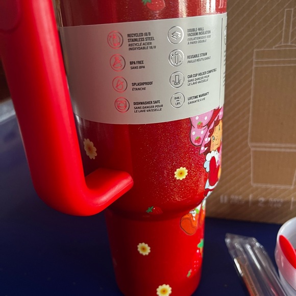 Strawberry shortcake Stanley Red Tumbler with Accessories - Picture 8 of 10